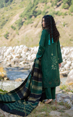 Shah Man Dhanak Zari Fancy Emb Coll:24 By Sobia Waseem D-01