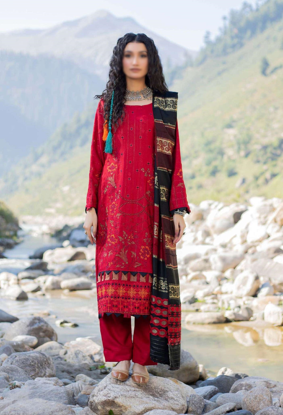 Shah Man Dhanak Zari Fancy Emb Coll:24 By Sobia Waseem D-05