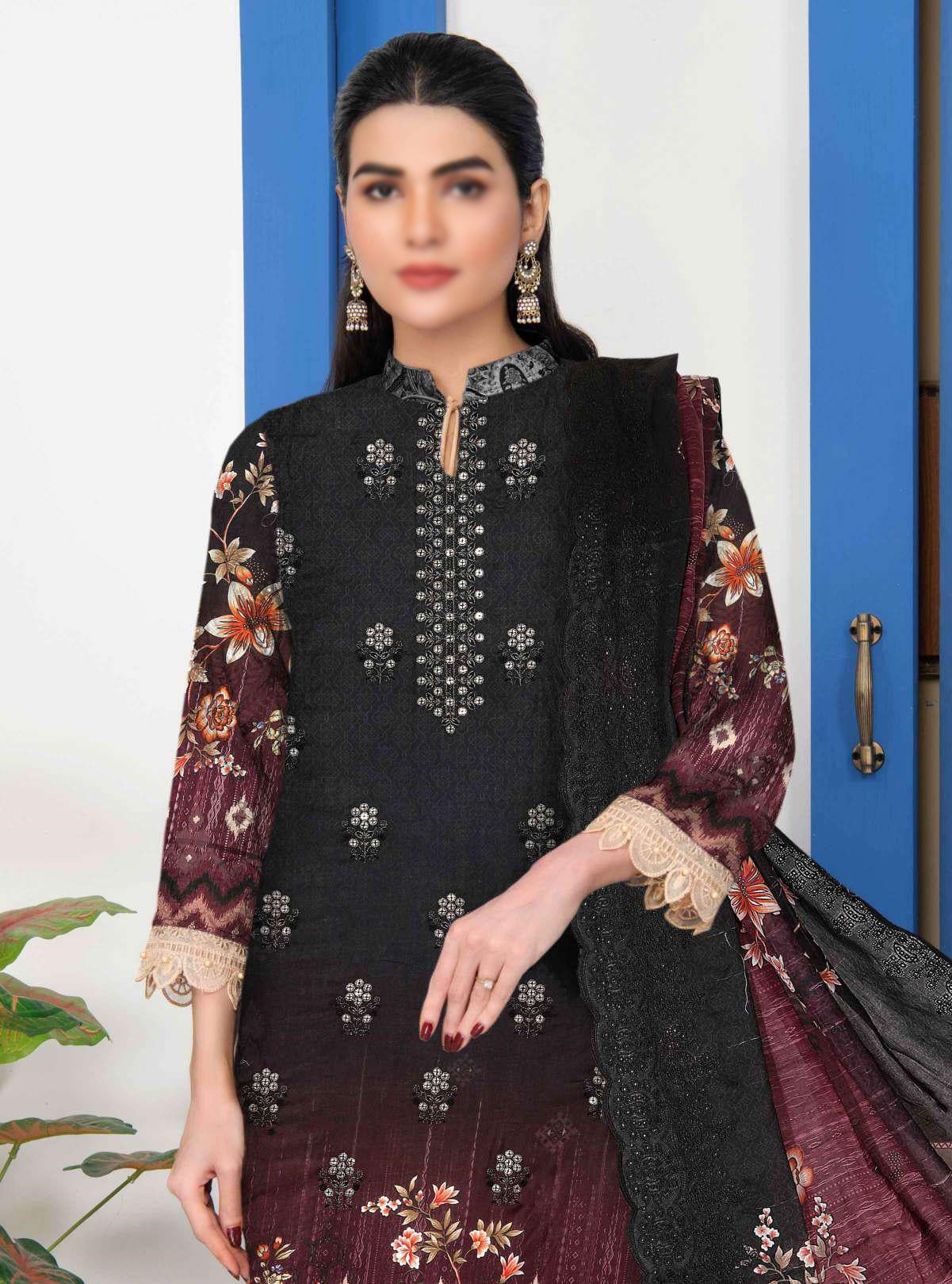 D-06 Zunaira Luxury Embroidered Lawn Coll"23 By )Sobia Waseem) Un-Stitched 3 Piece