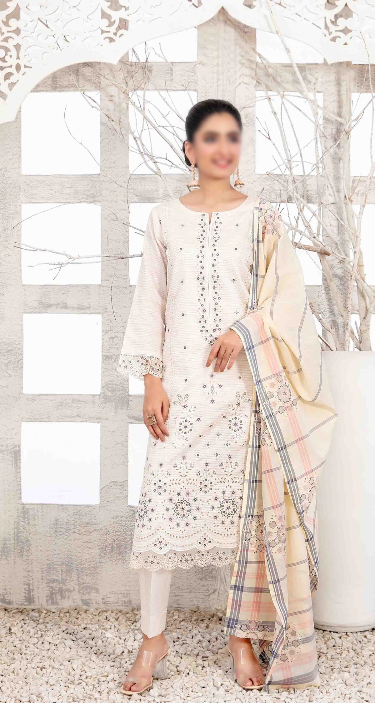 Mable Vol2 Emb Fancy Lawn Emb Banarsi Dupatta Un Stitched 3 Pcs Tawakkal D-1038