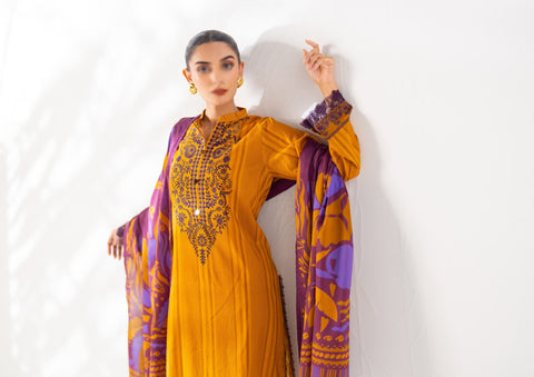 Salina Digital Printed Lawn Vol-16 By Regalia Tex Un Stitched 3Pcs D-04