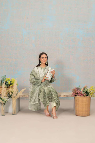 SHIRIN by Tawakkal Fabrics | Fancy Heavy Embroidered Organza 3 Piece Suit with Clutch D-5