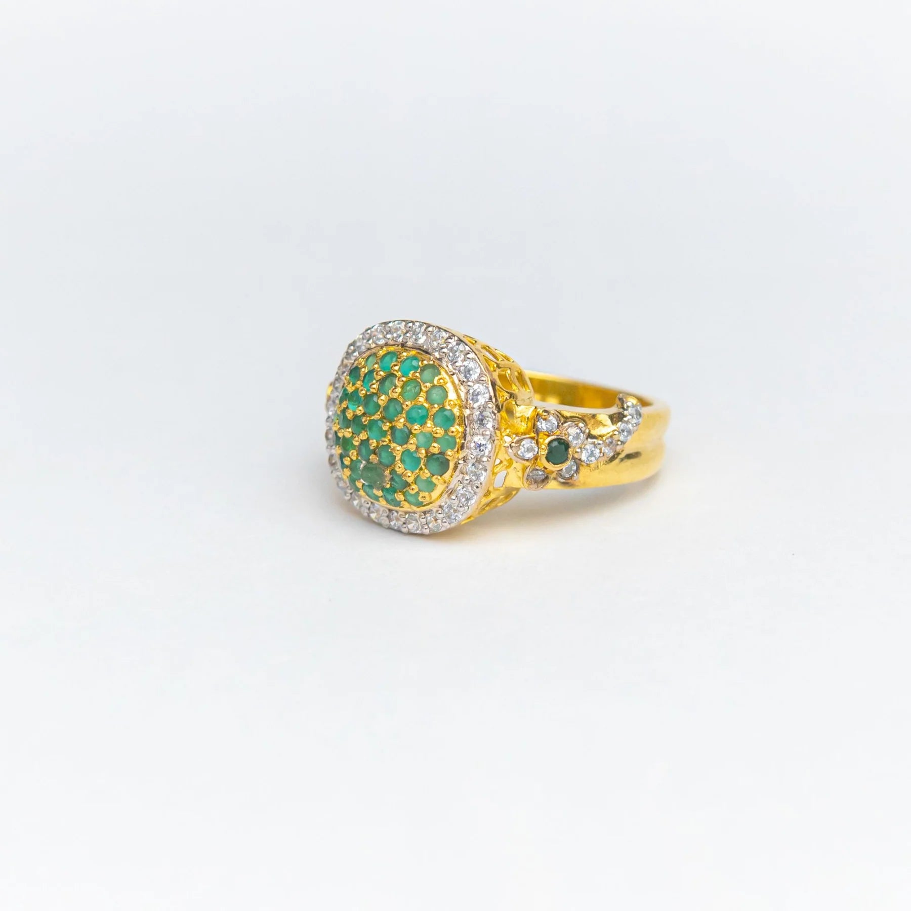 SQUARE STUDDED GREEN ZIRCONS RING