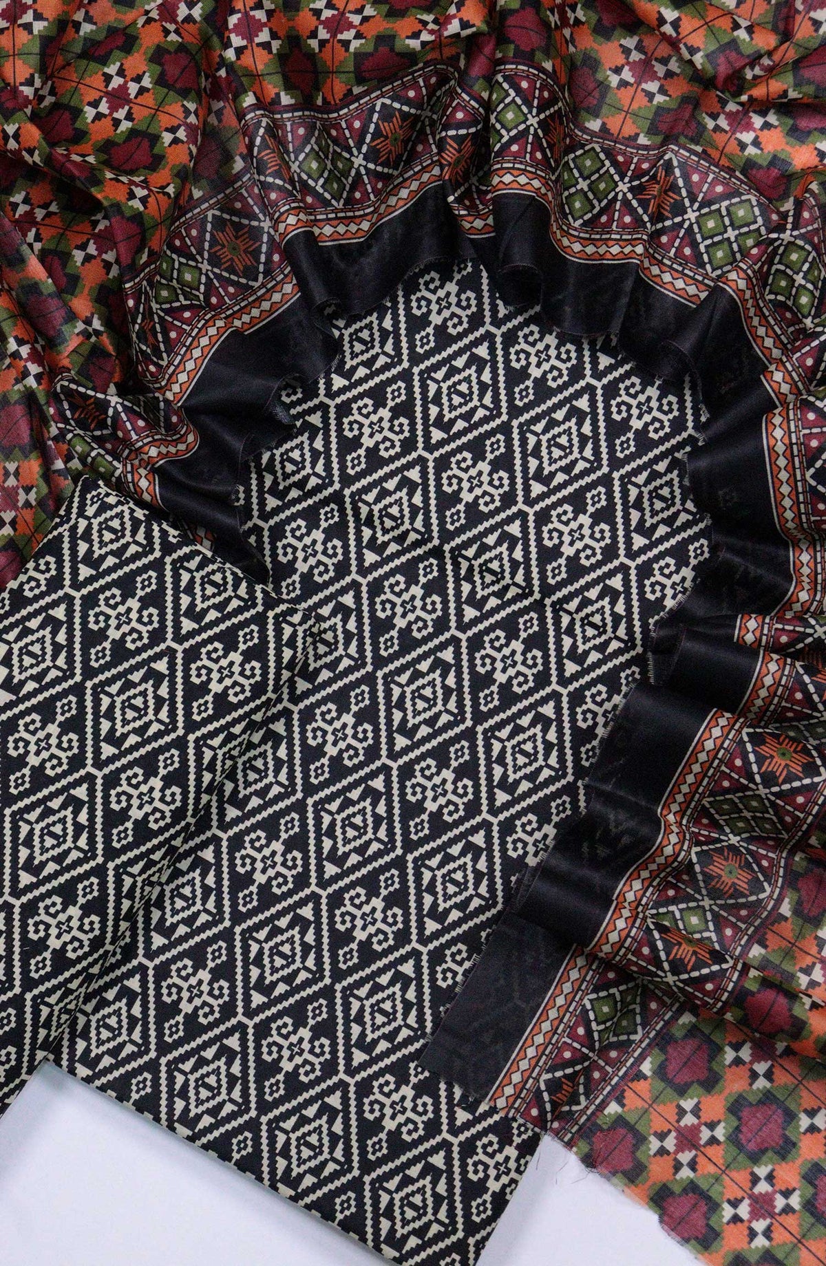 Bin Saeed Unstitched Printed Lawn Coll2025  D-29 Black - Summer
