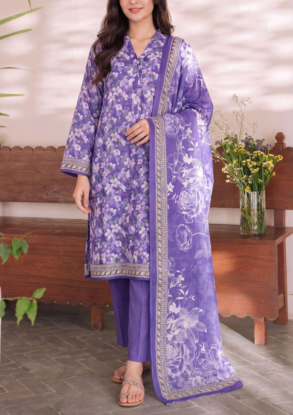 Daman Exclusive by VS Textiles | Printed Cambric 3 Piece Unstitched Suit D-8