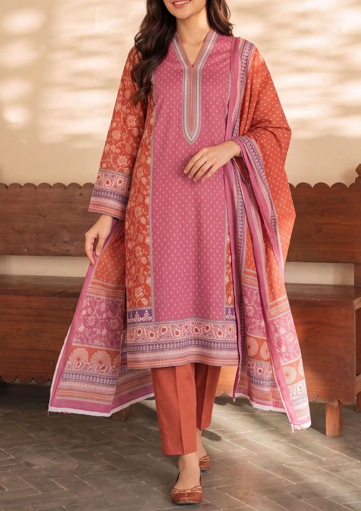 Daman Exclusive by VS Textiles | Printed Cambric 3 Piece Unstitched Suit D-1