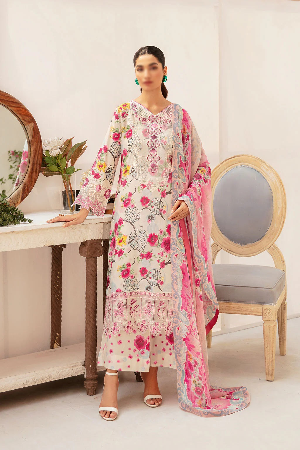 Rangrez Luxury Lawn Vol-07 By Ramsha D-02
