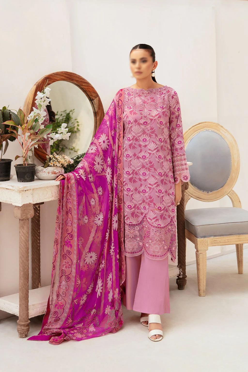 Rangrez Luxury Lawn Vol-07 By Ramsha D-04